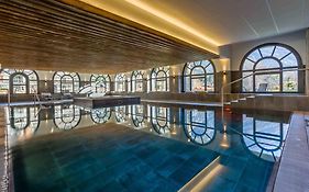 Modern 2Br 5* Pool Gym Spa Garage Mont-Blanc View